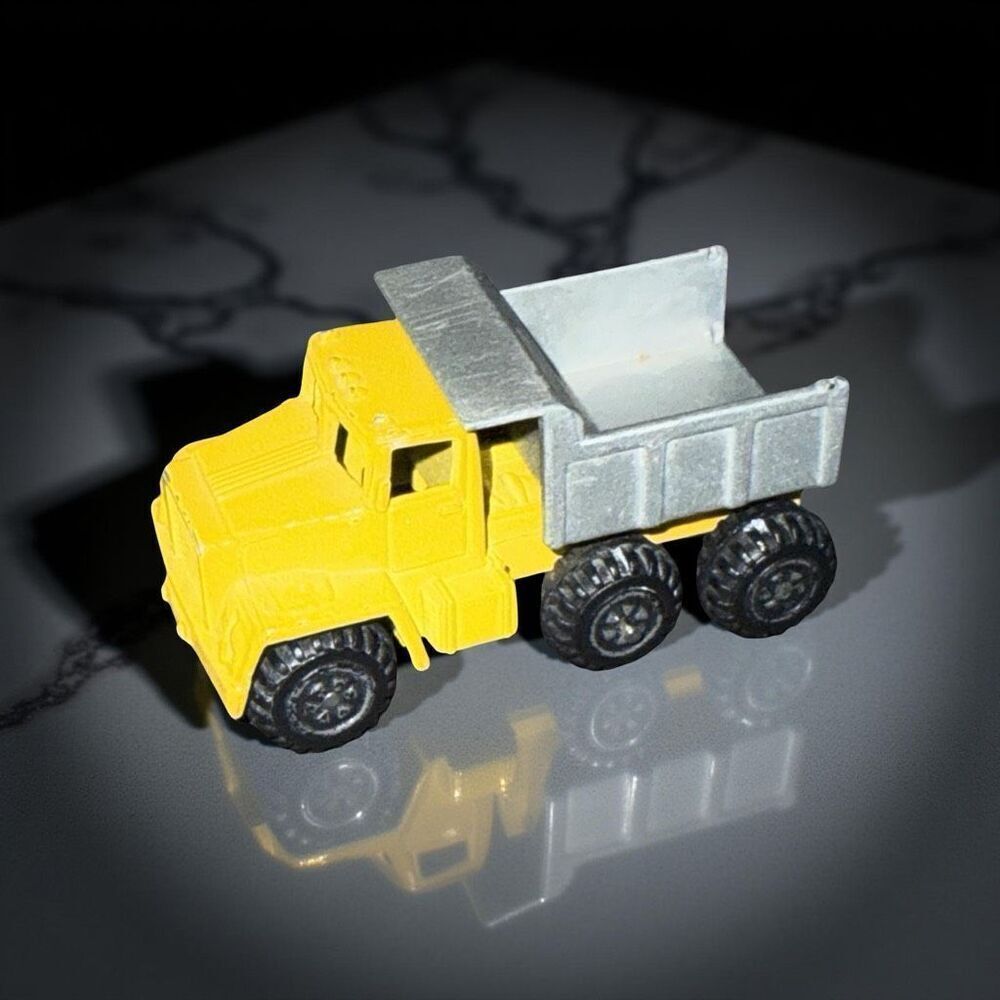 Vintage 1997 M.M.T.L Construction Dump Truck Diecast Moose Mountain Toys 1/64